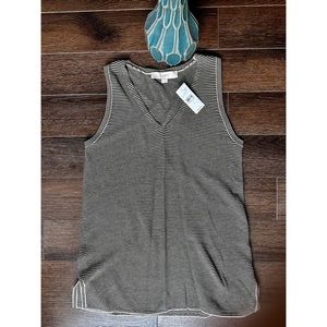 HP!! 🎉🎉 NWT Loft Black and Cream Striped V Neck Sweater Tank. Size S.